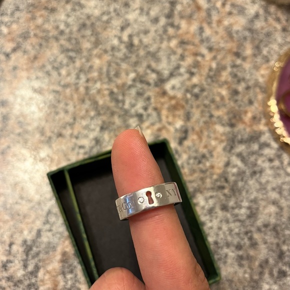 Tiffany diamond key hole ring - Picture 4 of 5